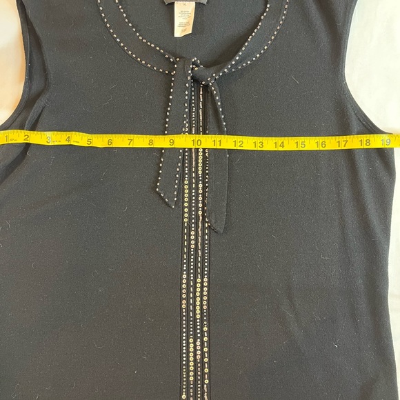 Jones New York  - Plunging V-Neck Sleeveless Blouse. - Picture 5 of 9